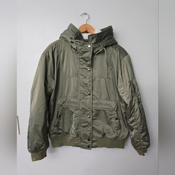 AMERICAN EAGLE Hooded Sherpa Lined Flight Bomber Jacket Pockets Sz Large Winter - Picture 1 of 16